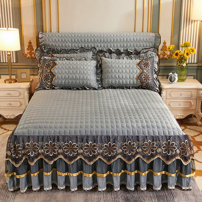 Setes de roupas de cama de hotel de fibra de poliéster Plantas florais preenchidas Capa de cama impressa Toalhas de saia 3pcs Set de cobertor de cama