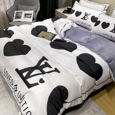 2023 Modern Polyester Heart Sheet Set para Luxury Bedding Quilts Duvet Cover