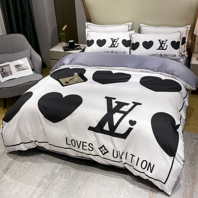 2023 Modern Polyester Heart Sheet Set para Luxury Bedding Quilts Duvet Cover