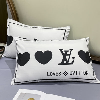 2023 Modern Polyester Heart Sheet Set para Luxury Bedding Quilts Duvet Cover