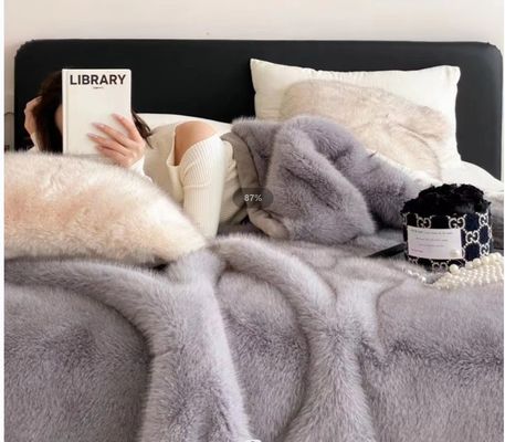 Temporada de Inverno Companhia de Grande Tamanho Hoodie Usável com Flanela Espessa e Bolso Gigante