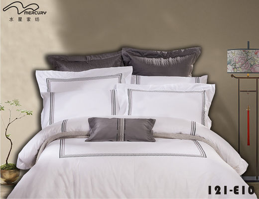 4 Pcs Luxury Designs Set de roupa de cama impressa Tipo de roupa de cama de casamento Kit de quatro peças