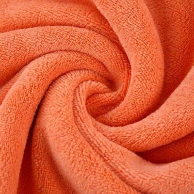 85% Poliéster 15% Poliamida Dimensão e Logotipo personalizados Toalha de banho de tecido de microfibra para hotel