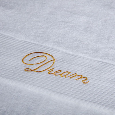 Logotipo de bordado personalizado Toalhas brancas Toalha de banho espessa 100% algodão para hotel de 5 estrelas padrão