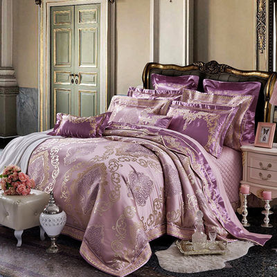 Adicione um toque de luxo ao seu hotel com este conjunto de Jacquard de estilo europeu sustentável