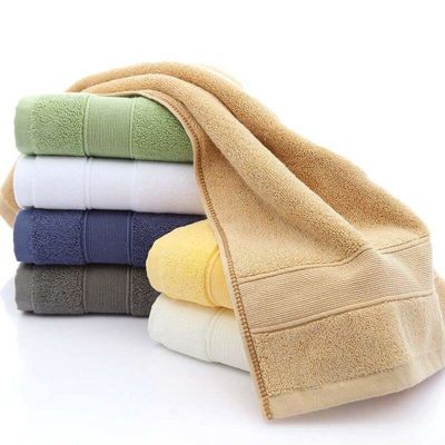 Experimente conforto inigualável com o nosso conjunto de toalhas de banho 100% de algodão suave e absorvente